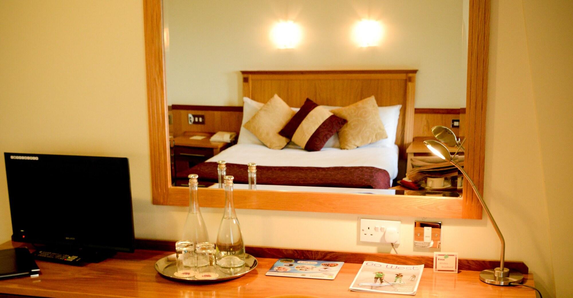 Bush Hotel County Leitrim ภายนอก รูปภาพ