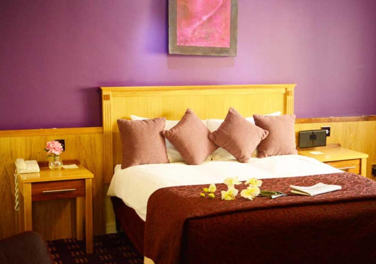 Bush Hotel County Leitrim ภายนอก รูปภาพ